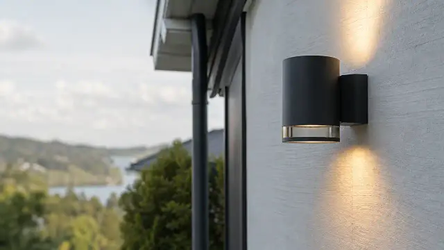 Vegglamper ute